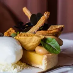 Gdzie zjeść w Konstancinie-Jeziornie? Najlepsze restauracje na każdą okazję
