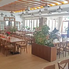 Gdzie zjeść w Serocku? Najlepsze restauracje i smaki, które musisz spróbować