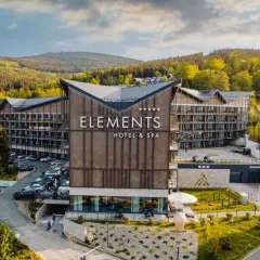 Nowoczesny Elements Hotel & Spa w otoczeniu zieleni. Wiele pozytywnych elementów, które potwierdzają świetne opinie.