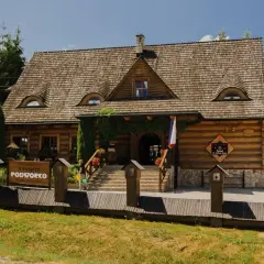 Bieszczady gdzie zjeść - odkryj najlepsze miejsca na regionalne smaki