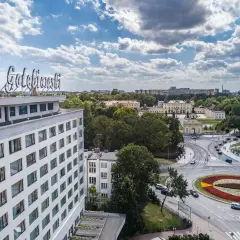 Hotel Gołębiewski Białystok, z widokiem na Pałac Branickich. Wiele pozytywnych hotel gołębiewski białystok opinie potwierdza jego atrakcyjność.