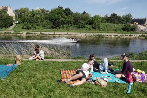 Przez jakie miasta przepływa rzeka Narew? Odkryj ich tajemnice!