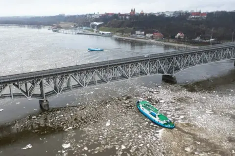 Nad jaką rzeką leży Płock? Odkryj tajemnice Wisły i miasta