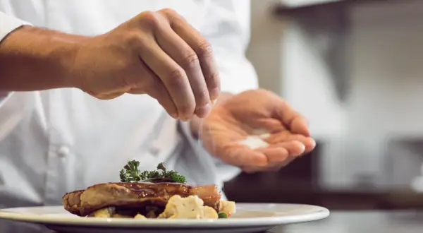 Gdzie zjeść w Żywcu? Odkryj najlepsze restauracje i smaki