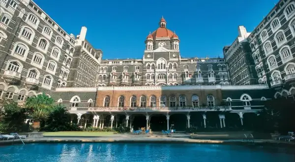 Gdzie obejrzeć Hotel Mumbai? Najlepsze opcje w Polsce