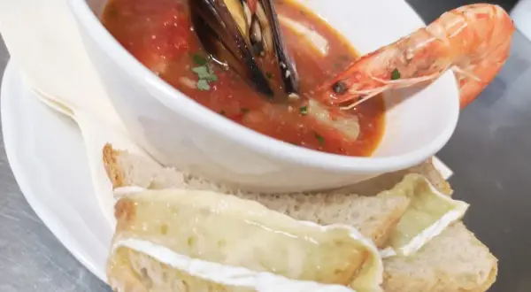 Gdzie zjeść w Kłodzku? Odkryj najlepsze restauracje i smaki