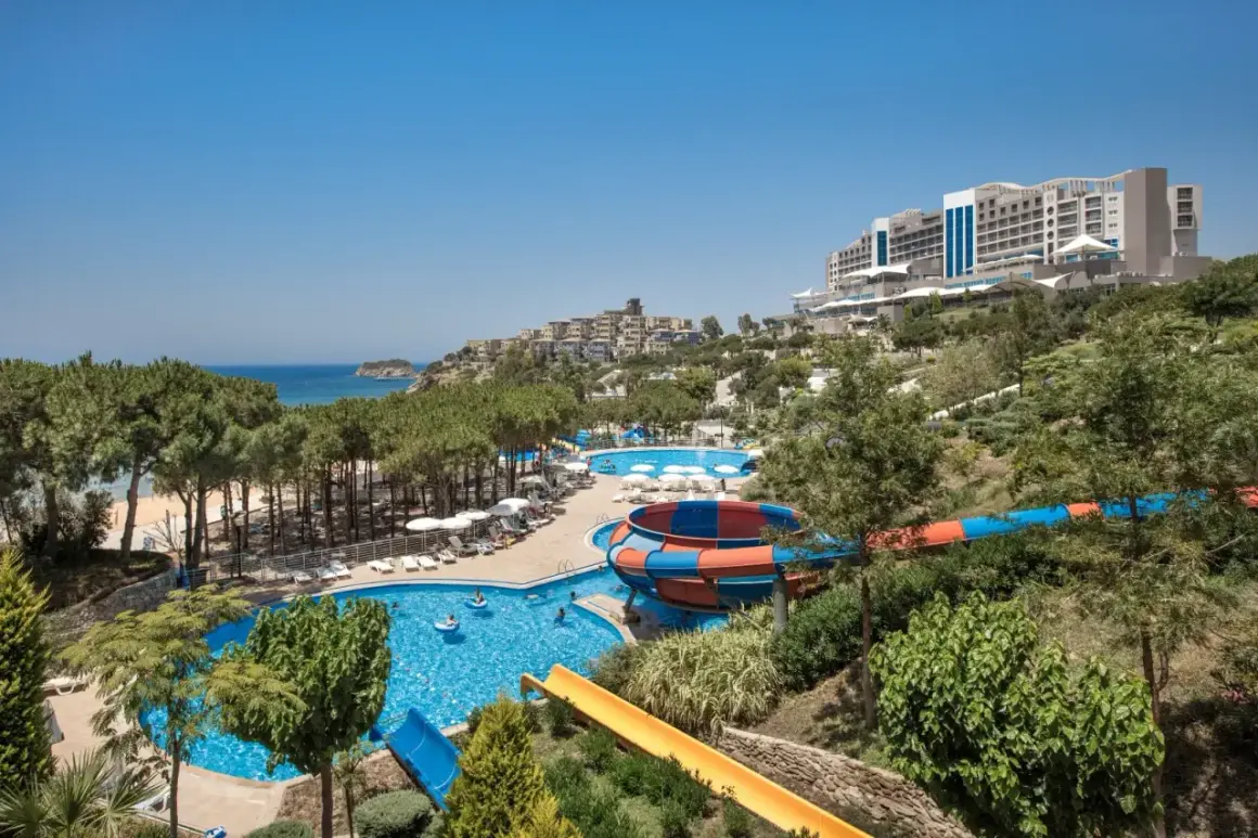 Hotel Aria Claros Beach&Spa Resort: baseny, zjeżdżalnie wodne i plaża. Wiele osób chwali ten resort w swoich opiniach.