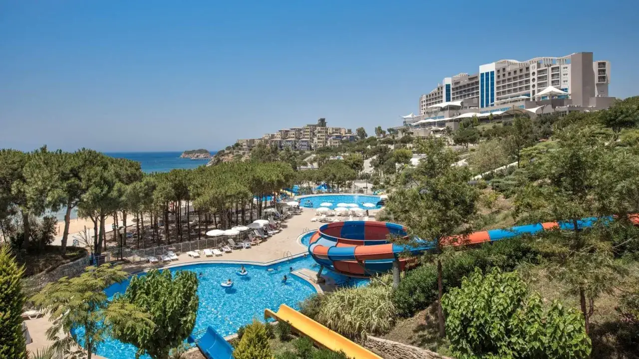 Hotel Aria Claros Beach & Spa Resort: baseny, zjeżdżalnie wodne i plaża. Wiele osób chwali ten resort w swoich opiniach.