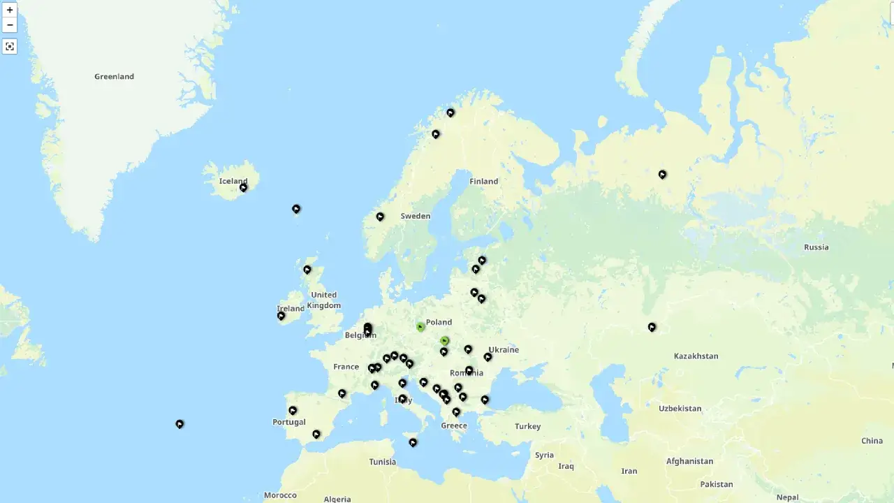 Mapa Europy z zaznaczonymi punktami, jakby ktoś zbierał punkty do korony ziemi.
