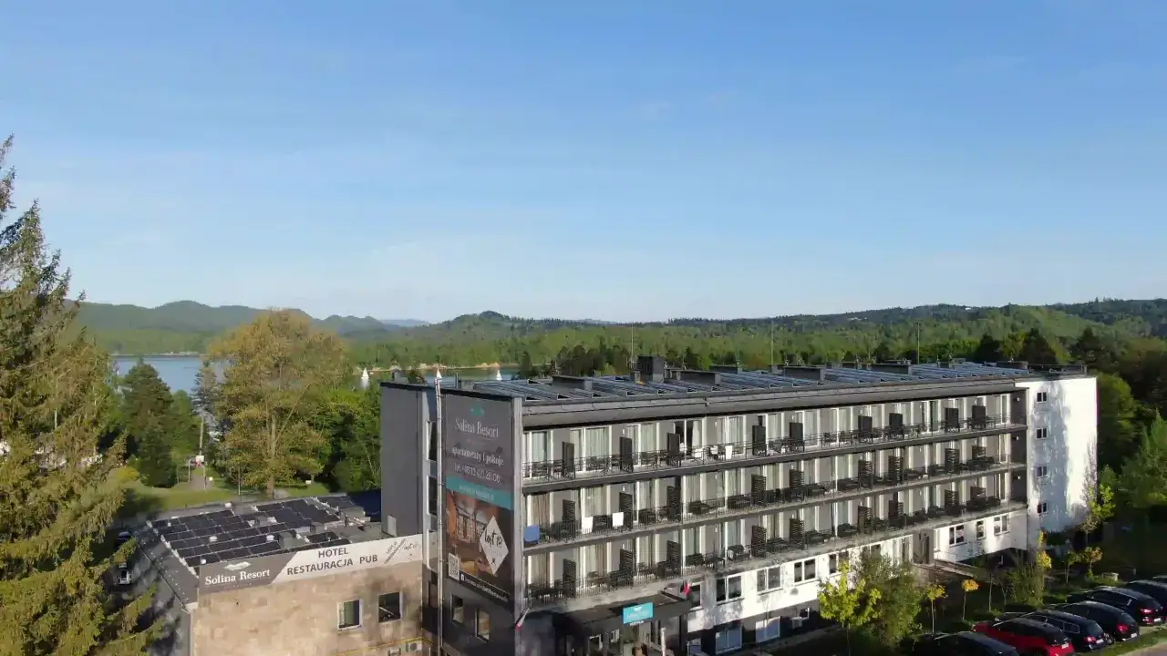 Hotel Solina Resort & Spa z widokiem na jezioro. Wiele pozytywnych hotel solina resort & spa opinie potwierdza jego urok.