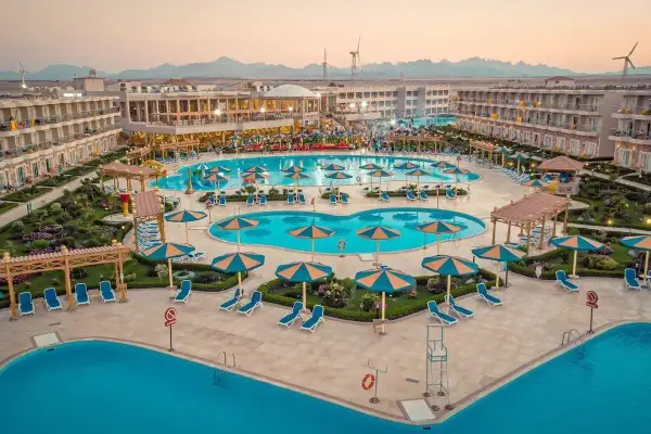 Hawaii Paradise Aqua Park Resort: opinie o tym raju z basenami, zjeżdżalniami i mnóstwem leżaków.
